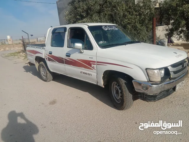 Used Toyota Hilux in Mafraq