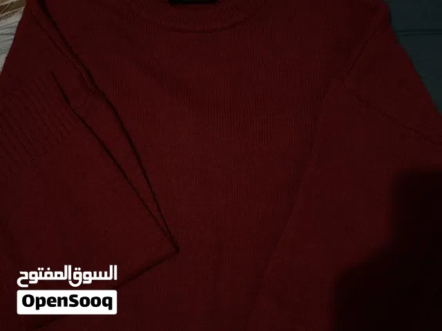 Pull en laine rouge – très bon état