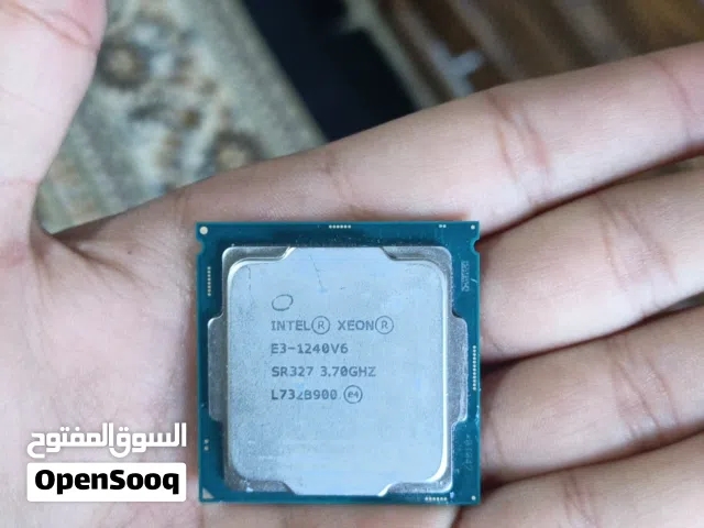 معالجمعالج Intel Xeon E3-1240 v6 أداء قوي (قريب من i7 جيل سابع