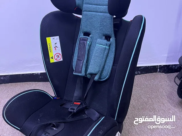 مقعد سيارة للأطفال من ماركة ججيلز جلوبفيكس giggles globefix