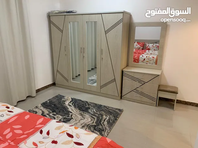 شقة مفروشة VIP غرفة وصالة 2 حمام إيجار شهري بناية جديدة تشطيب سوبر لوكس بعجمان