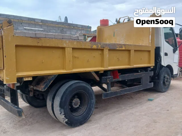 سيارة هينو قلاب