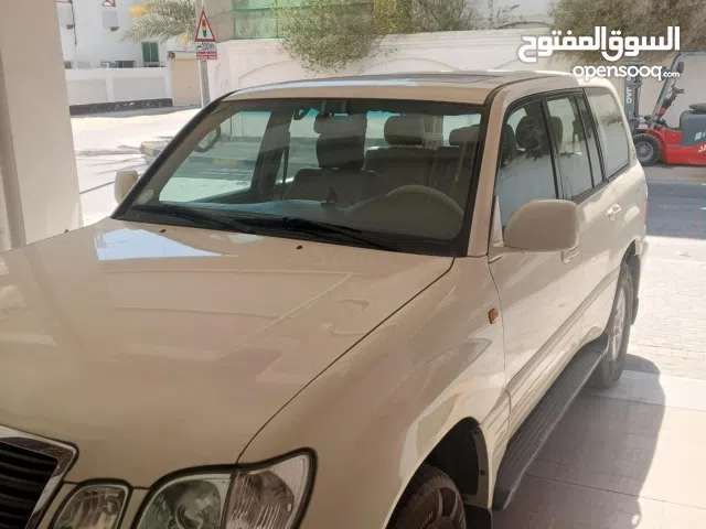 LUXES JEEP  LX 470 1999 MODLE 260/000 K M IN GOOD CONDITION