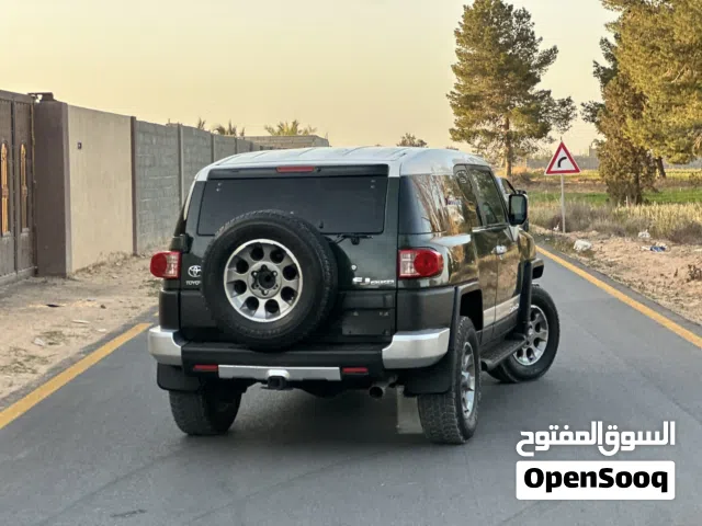 Used Toyota FJ in Tripoli