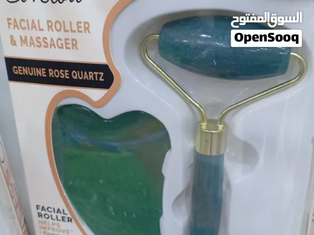 طقم حجر رول املس انتعاش و تدليك و تحفيز البشره مصنوعة من حجر الكوارتز  الأصلي الطبي البارد المنعش