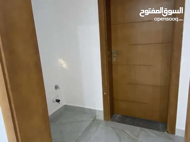 فيلا تجاريه من دورين تصلح لشركات ولعيادات ف سنتر الحشان الرئيسي