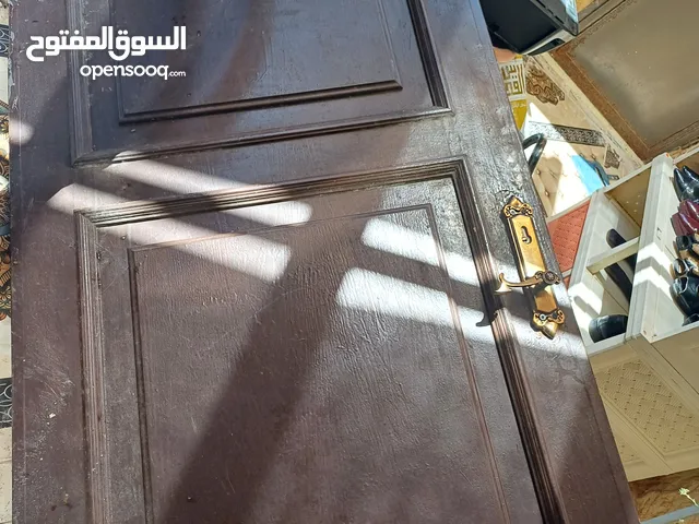 باب خشب مستعمل مترين في متر أبواب خارجيه