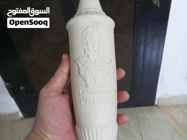 مزهرية بورسلان فرنسي قديمة الجنرال الفرنسي LE MARSHAL NEY