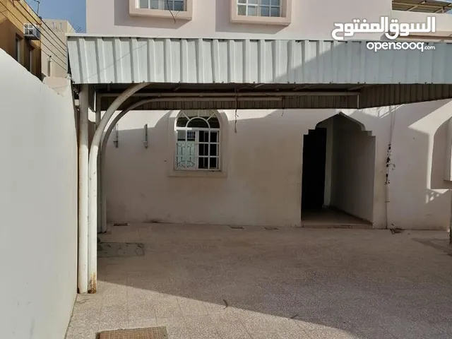 180m2 5 Bedrooms Townhouse for Sale in Al Dakhiliya Bidbid