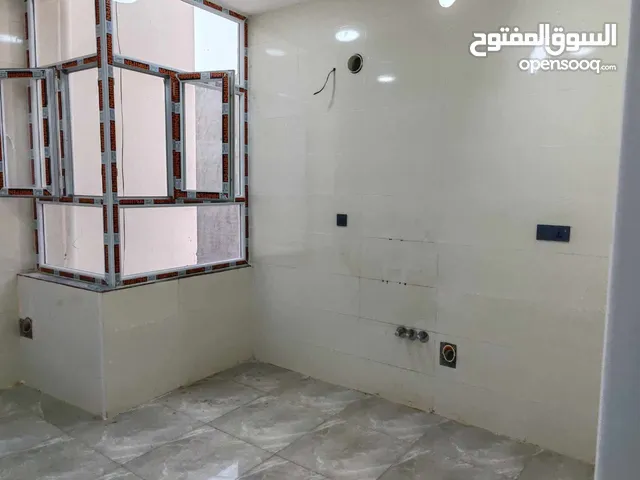 شقه طابق ثاني جديده عوائل