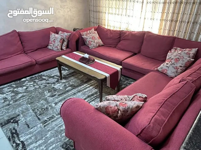 طقم كنب بحالة جيدة جدا للبيع