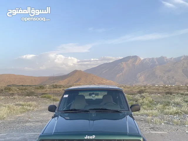 Jeep Cherokee 2000 in Al Batinah