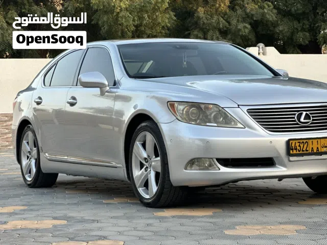 لكزس Ls460 نظيف جداً استخدام نسائي