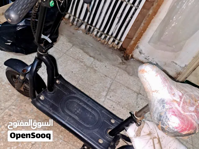 Electric Scooter with Seat - Excellent Working Condition