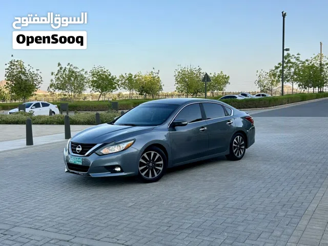 Used Nissan Altima in Al Dakhiliya