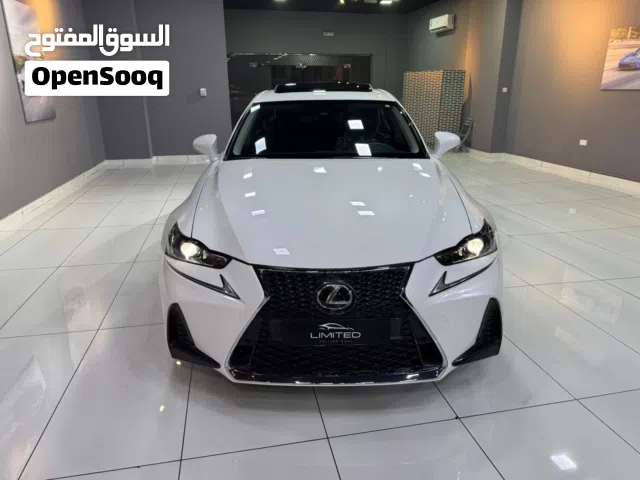 Is 300 2019 موتر في قمه النظافه