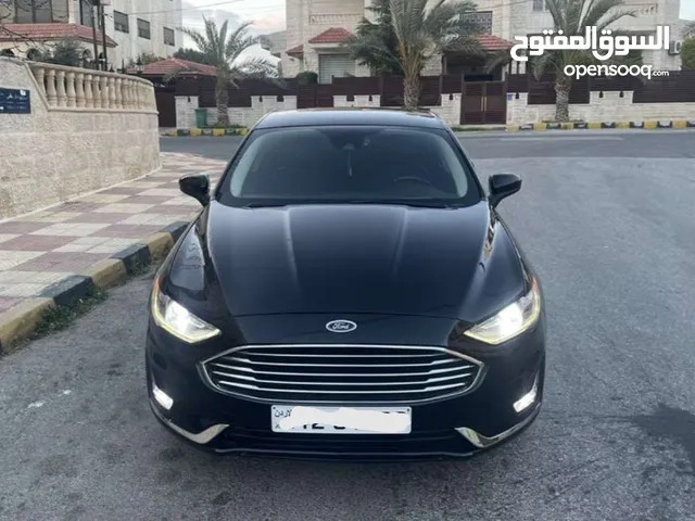 Sedan Ford in Amman