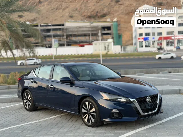 2022 نيسان التيما SV
