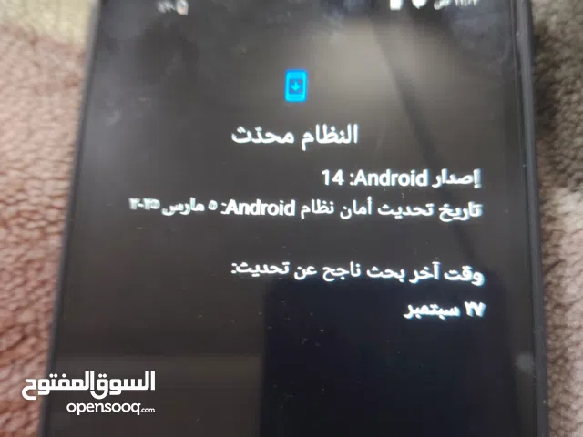 هاتف f109 بحالة ممتازه ومضاد للكسر والماء للبيع بسعر 120 او البدل