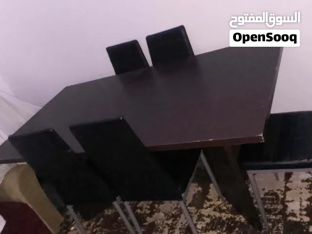 طاولة اكل مستعملة