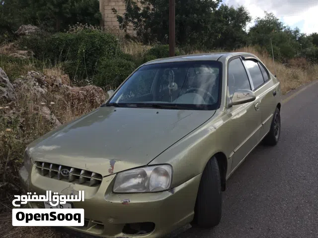 1999 هيونداي فيرنا S