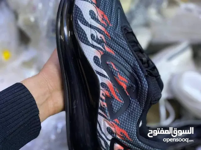 Sport Shoes in Basra