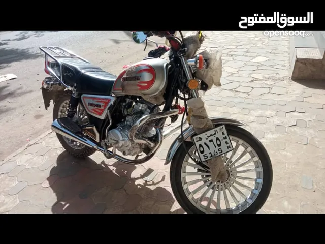 متر. للبيع. السعر. عرطه. استخدام. شخصي ثلاثه اشهر فقط نوعيه بي تي سبورت. مكينه 150