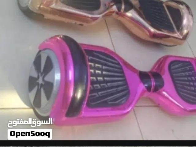 سكوتر ذاتي التوازن مع أضواء LED و مكبر صوت بلوتوث بحاله ممتازه