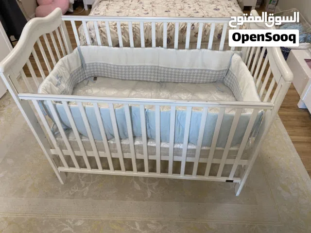 سرير اطفال