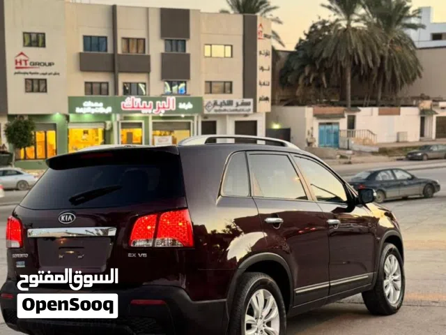 Used Kia Sorento in Tripoli