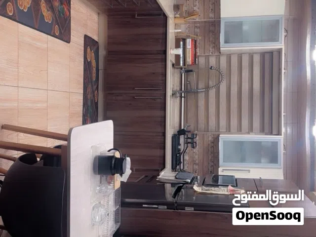 مطبخ للبيع +جاكوزي