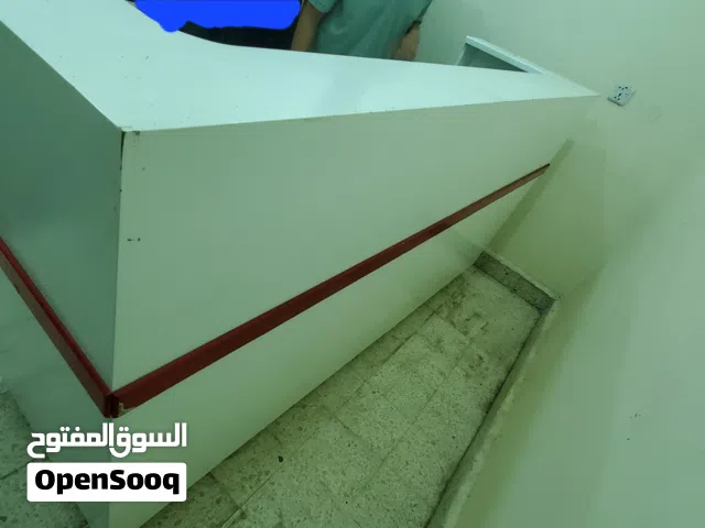 طاوله حسابات واستقبال