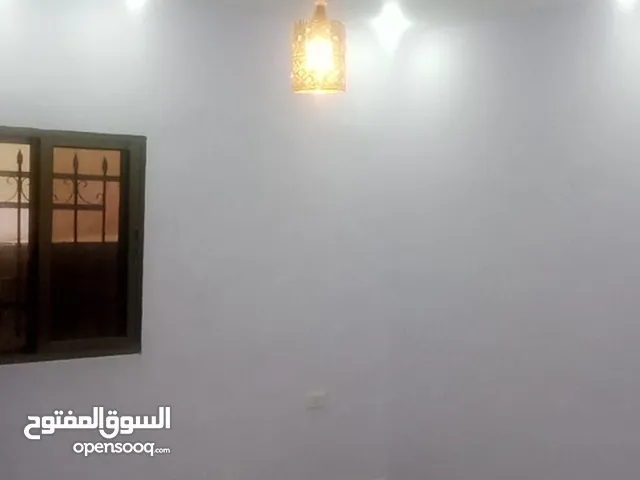 شقه للايجار غرفتين ومطبخ وحمام