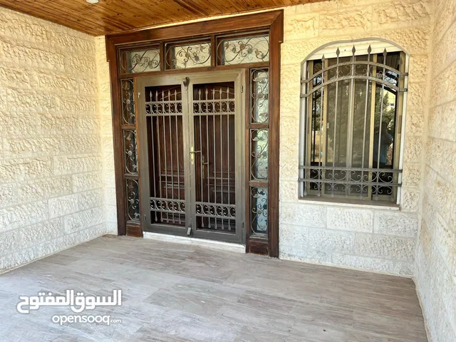 400 m2 4 Bedrooms Villa for Sale in Amman Marj El Hamam