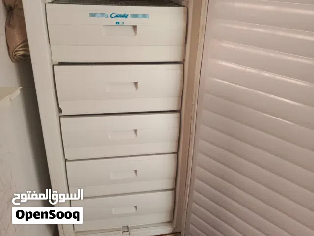 فريزر 6 درج يعمل بحالة جيدة