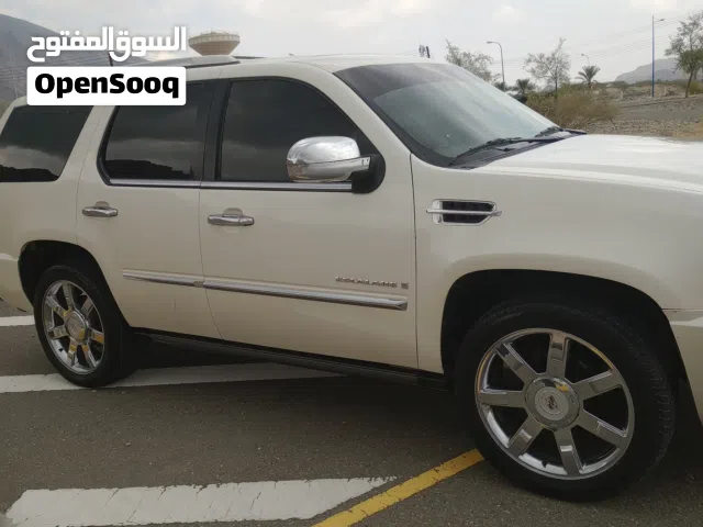 2009 كاديلاك اسكاليد Standard