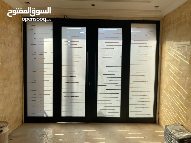 فني المنيوم بجدة - تركيب شبابيك و مطابخ