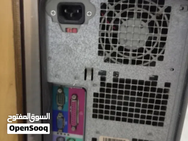 كمبيوتر و شاشه
