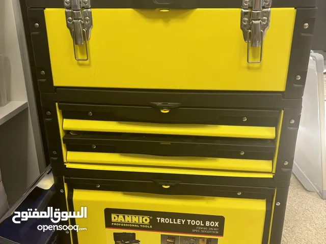 Tools box with 4 layers