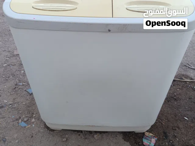 غساله خمسه نجوم مصري مستخدم نضيف