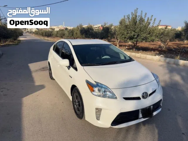 2014 تويوتا بريوس Prius