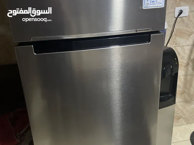 ثلاجة مستعملة للبيع قابل للمفاصلة