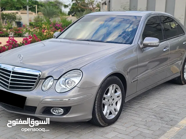 MERCEDES BENZ E280, 2008, FULLY LOADED, GCC SPECS FOR SALE