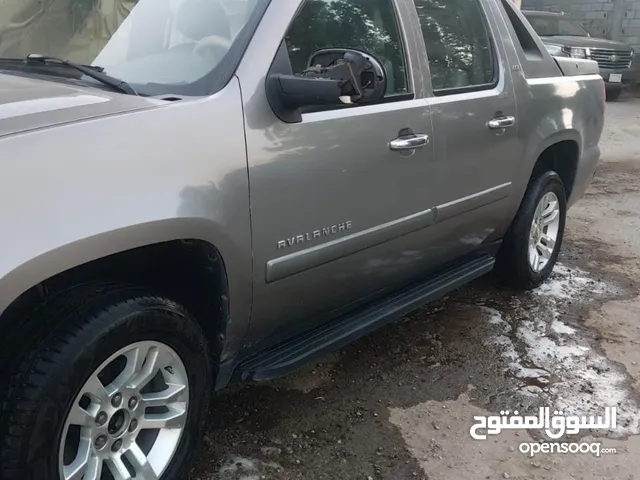 Used Chevrolet Avalanche in Basra