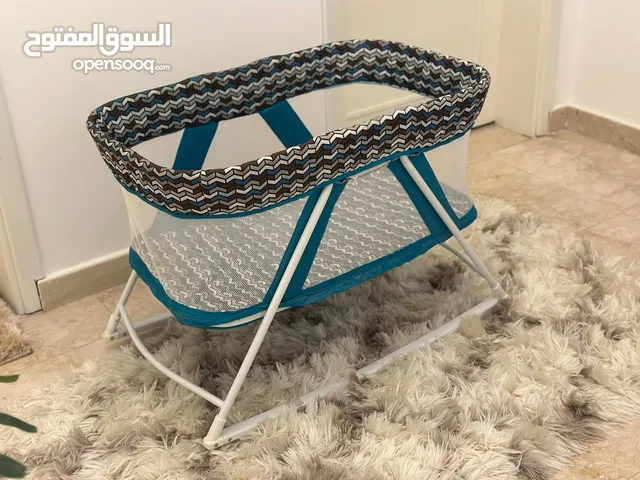 سرير اطفال مواليد