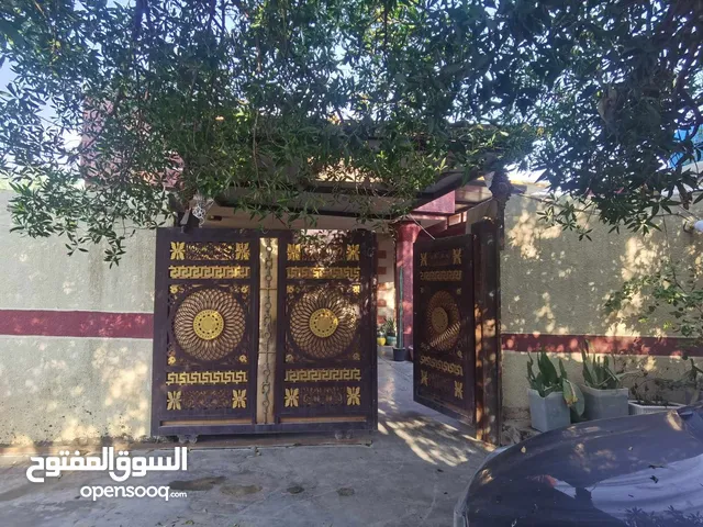 150m2 3 Bedrooms Townhouse for Sale in Baghdad Other