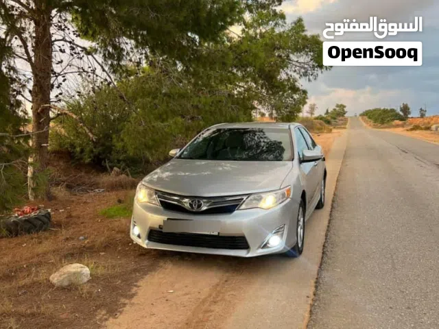 2014 تويوتا كامري LE