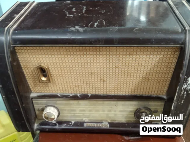 راديو انتيكا بحاله ممتازه للبيع قديم