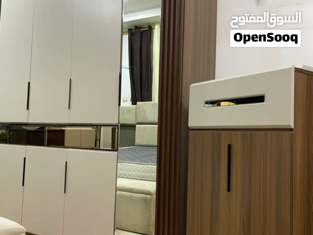 أثاث مميز للبيع بحالة الوكالة للبيع المفرق  – موجود في سحاب  طاولة سفرة مودرن تفصيل