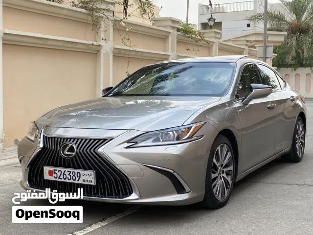 Lexus ES350 2019